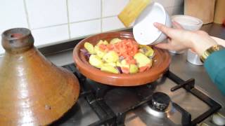 Recept Tajine vegetarisch  Koken met Mo Academy [upl. by Ibor]