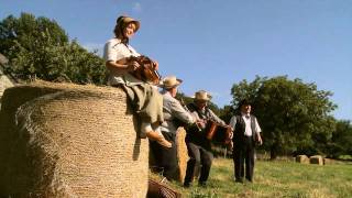 Les Troubadours des Bruyères  Reine des champs [upl. by Ferrick93]