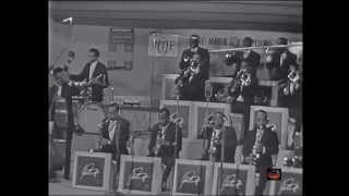 1966 Ellington  Diminuendo  Crescendo In Blue  Paul Gonsalves solo Live Video [upl. by Concettina392]