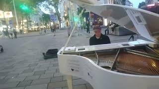 Open Piano Mariahilfer Straße 😎 [upl. by Enaid]