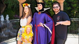 It’s A Spooky Halloween Day In Disneyland  Disneyland Vlog [upl. by Saxena603]